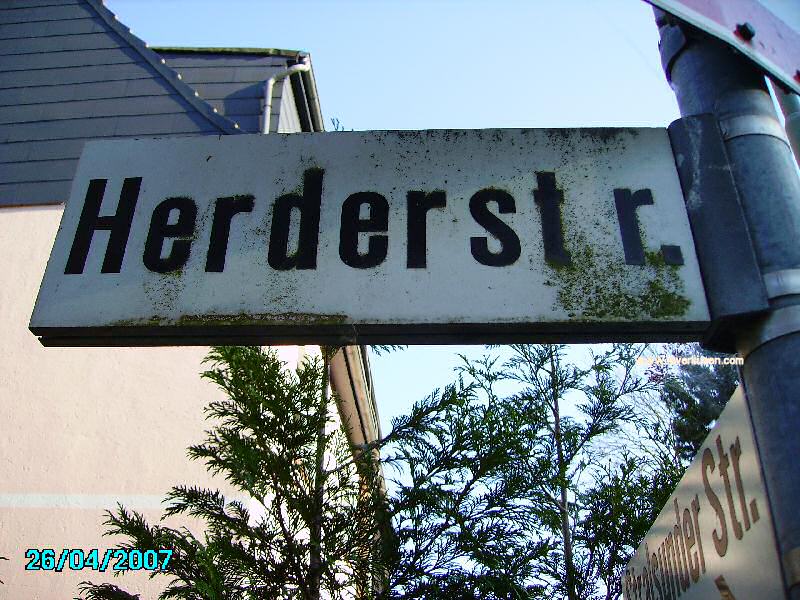Foto der Herderstr.: Straßenschild Herderstraße