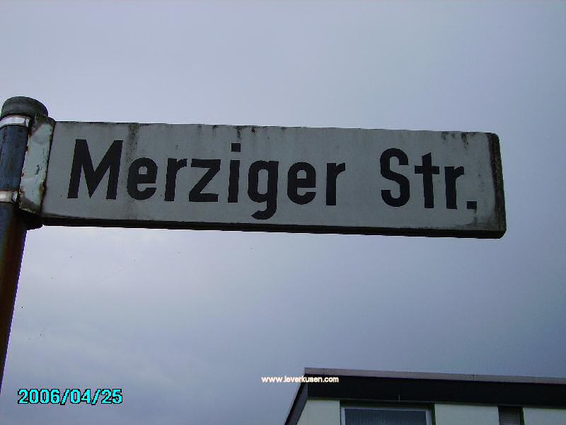 Foto der Merziger Str.: Straßenschild Merziger Straße