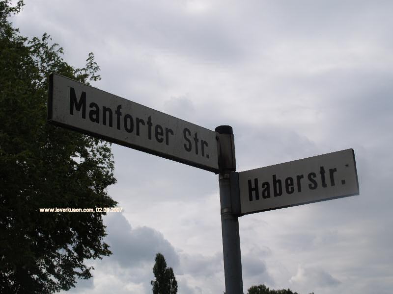 Foto der Manforter Str.: Straßenschild Manforter Straße