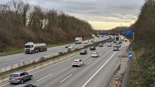 Nächtlicher Engpass im Autobahnkreuz Leverkusen: Einschränkungen auf der A3 in der Mittwochnacht