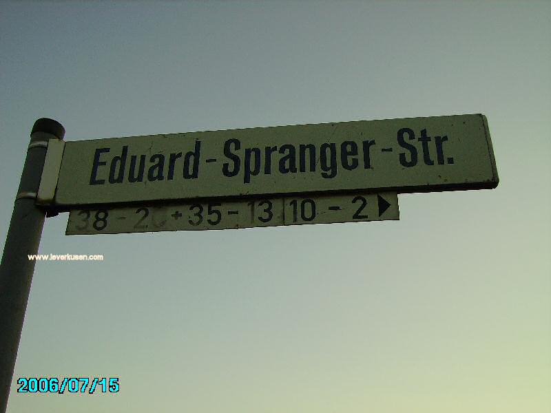 Foto der Eduard-Spranger-Str.: Straßenschild Eduard-Spranger-Str.