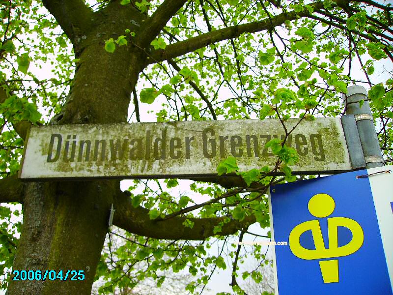 Foto der Dünnwalder Grenzweg: Straßenschild Dünnwalder Grenzweg