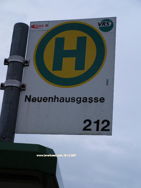 Foto der Neuenhausgasse: Bushaltestelle Neuenhausgasse