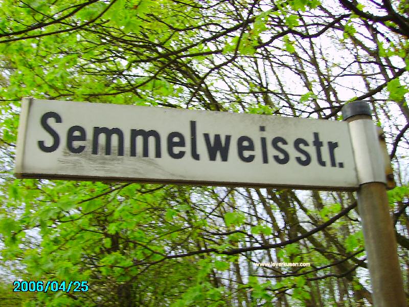 Straßenschild Semmelweisstraße